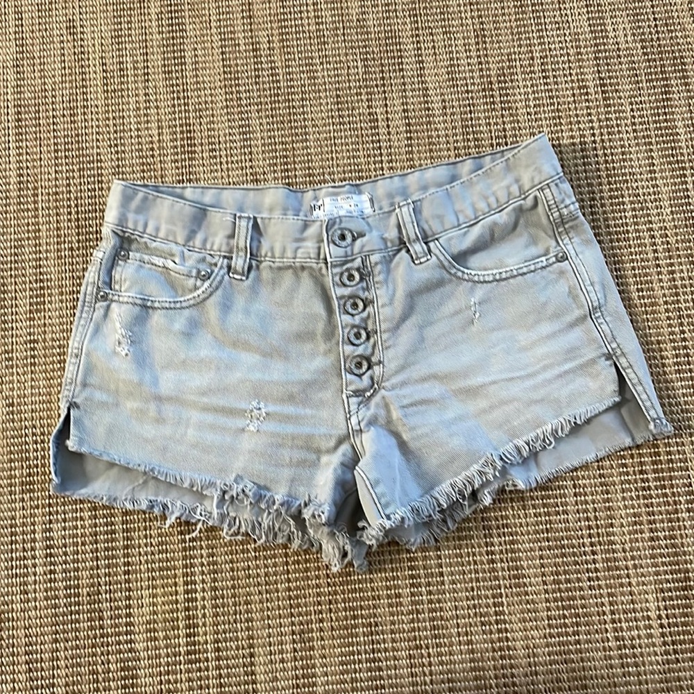Free People Distressed Denim Shorts Size 26